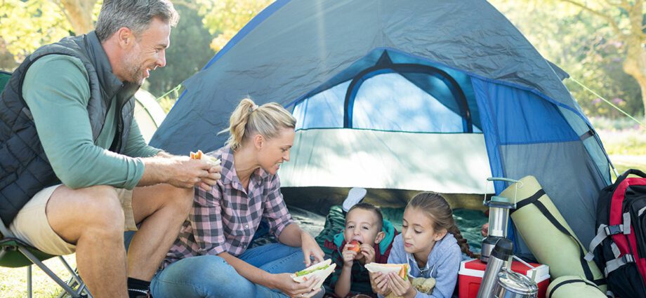 Reinventa l'esperienza del campeggio in famiglia