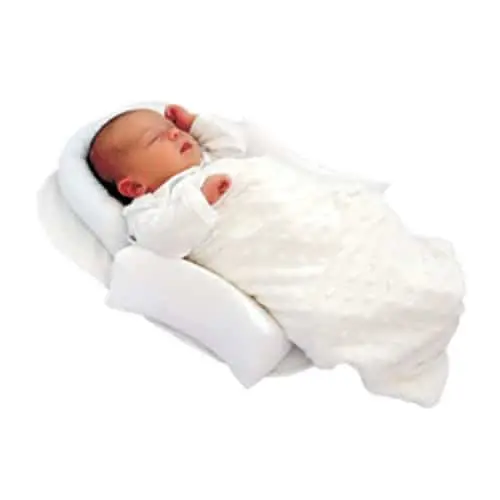 Sleep: should you use a baby wedge?