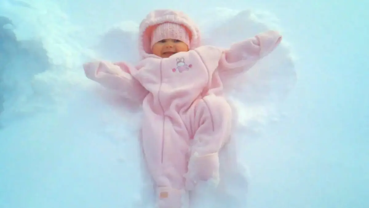 When baby discovers the snow