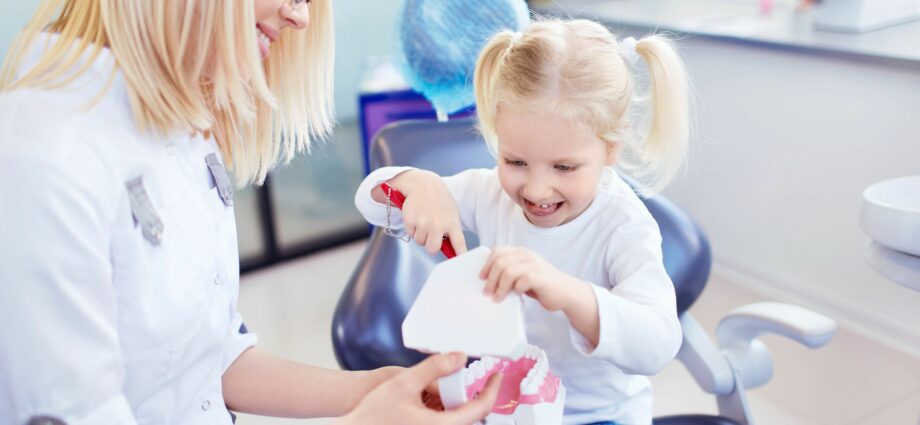 Your child&#8217;s first visit to the dentist