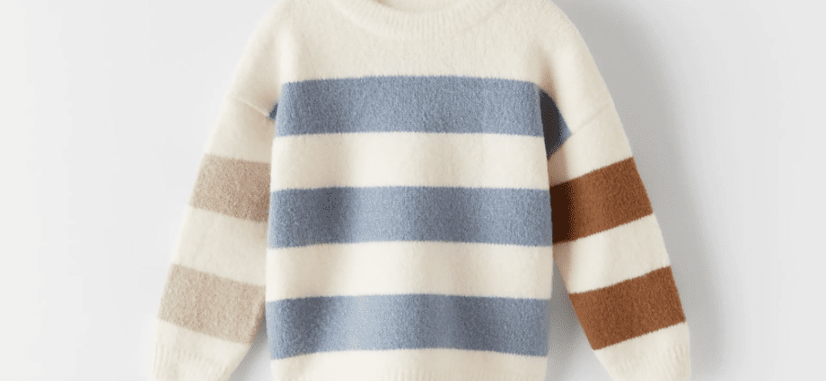 Զառա. մանկական գծավոր սվիտեր, որը չի սազում: