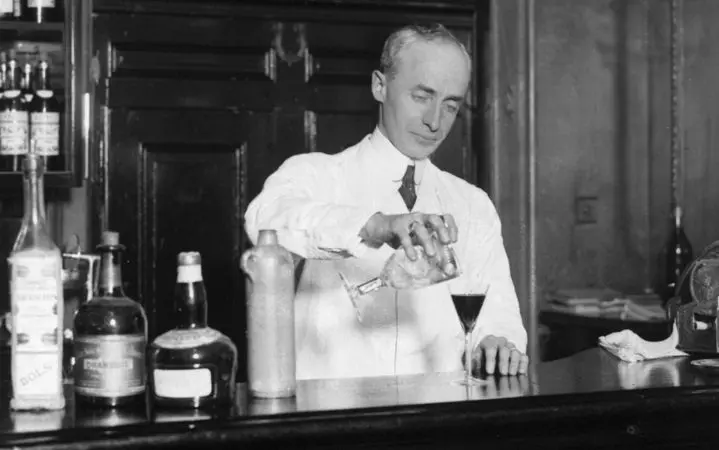 10 most famous bartenders in the history of cocktail art