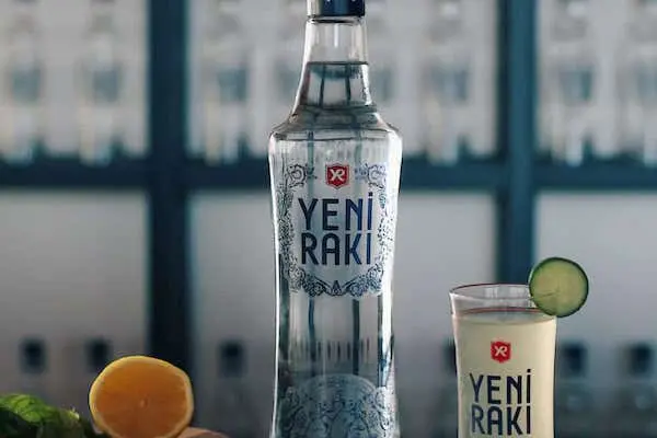 Guide to Turkish raki vodka: a story, how to drink, what to eat