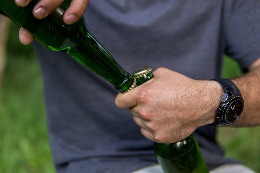 4 ways to open a bottle of beer without an opener