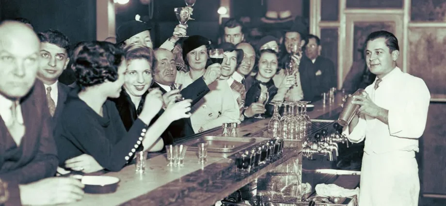 A Brief History of Cocktails