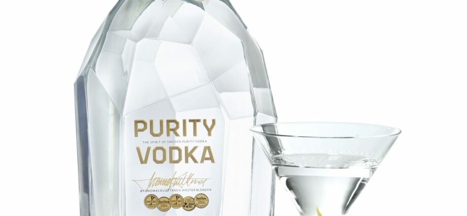 About Swedish vodka Purity: why she was given 200+ awards and why the Swedes distill it up to 51 times before pouring it into a bottle