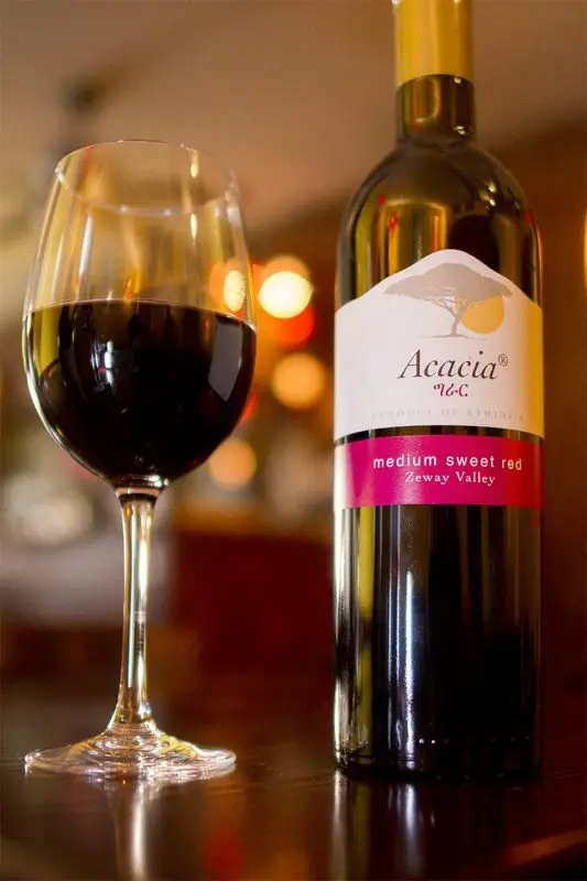 Acacia wine: 3 recipes at home