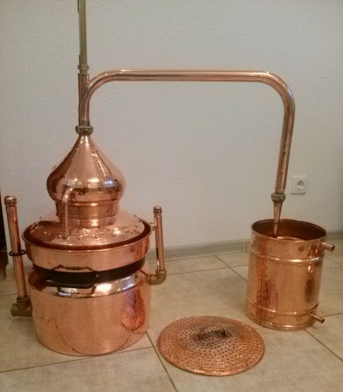 Alambik &#8211; the oldest moonshine made of copper