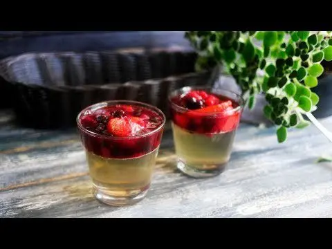 Alcoholic jelly - a non-standard dessert for a party