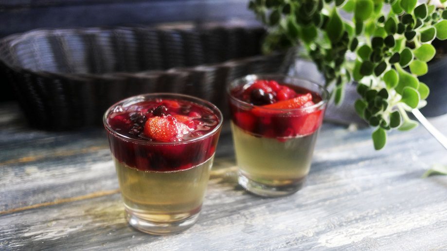 Alcoholic jelly &#8211; a non-standard dessert for a party