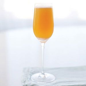 Apricot Fizz cocktail recipe