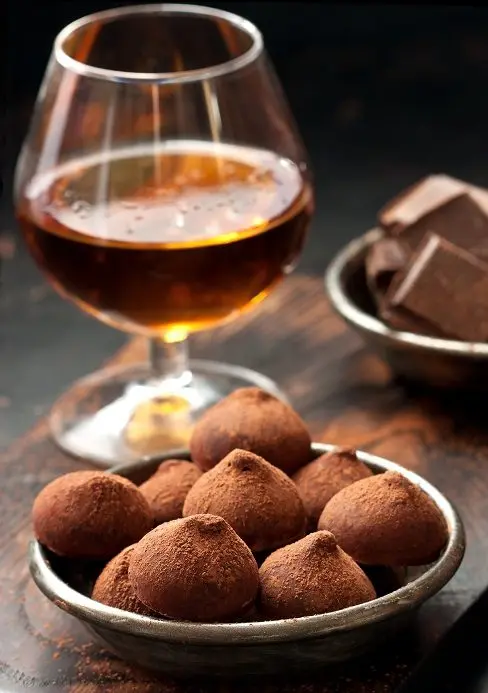 Armenian cognac – heady grape brandy with the proud name Arbun