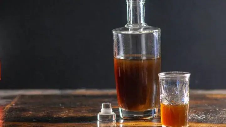 Banana liqueur: 3 recipes at home