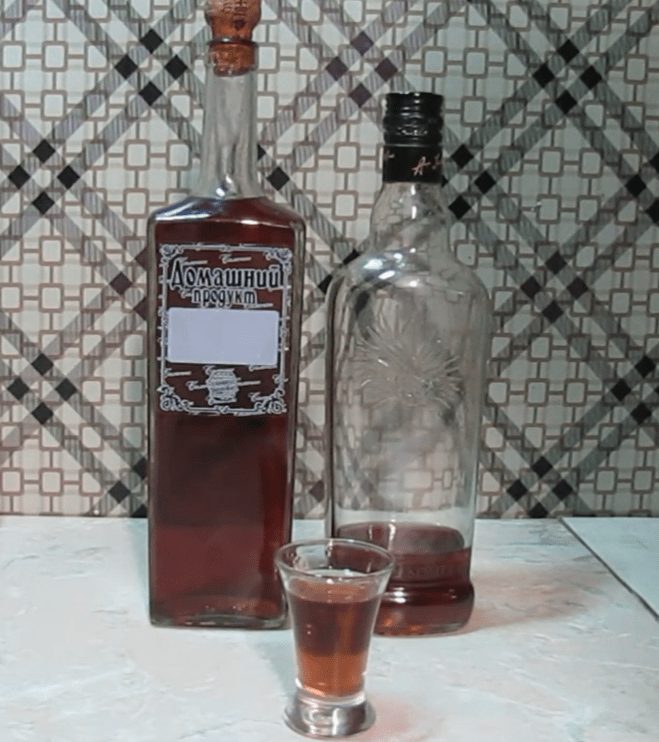 Barberries for adult men: how I insisted moonshine on lollipops