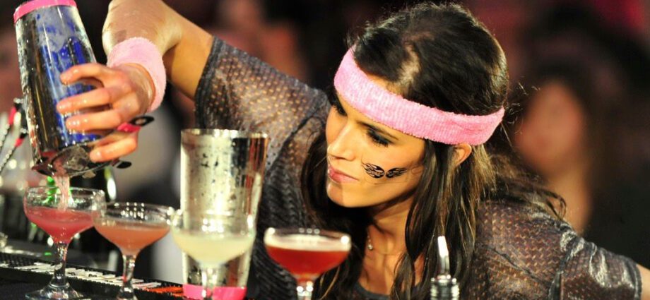 Bartending girls are great (10 photos)