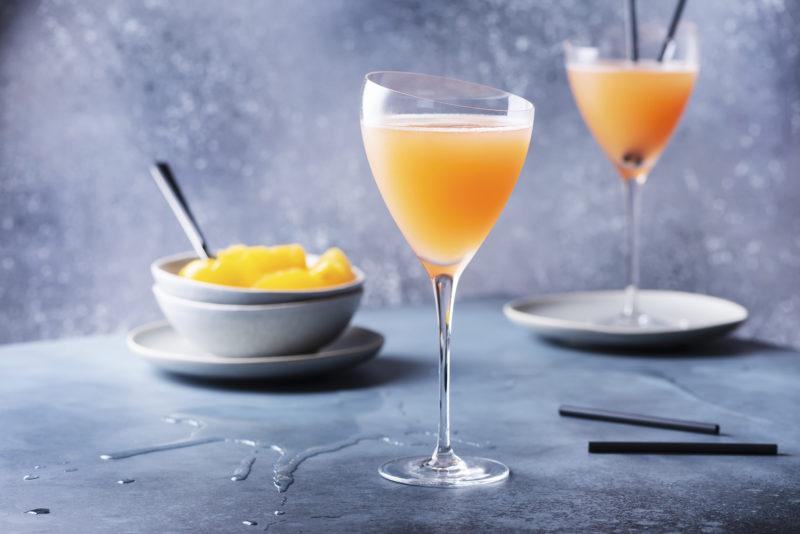 Bellini Cocktail &#8211; 9 Best Recipes, Ingredients and History