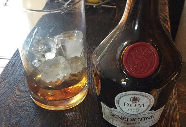 Benedictine (Benedictine) &#8211; monastery herbal liqueur from France