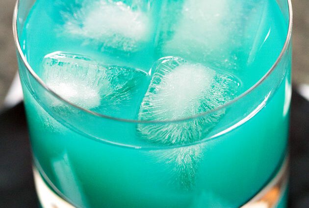 Blue Canary cocktail recipe