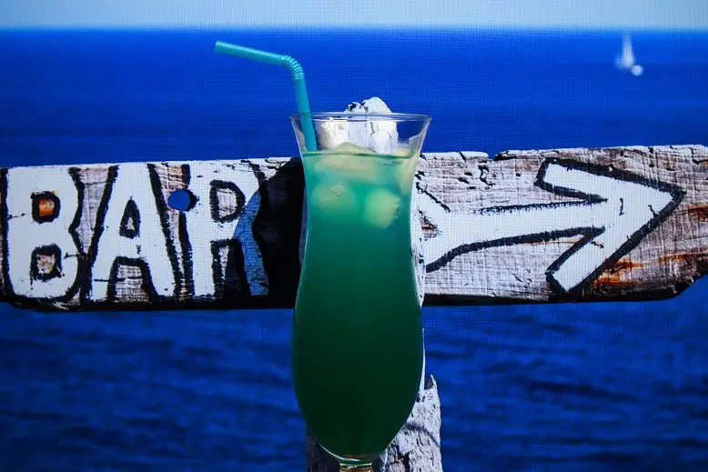 Blue Hawaii &#8211; a piece of the tropics in a glass