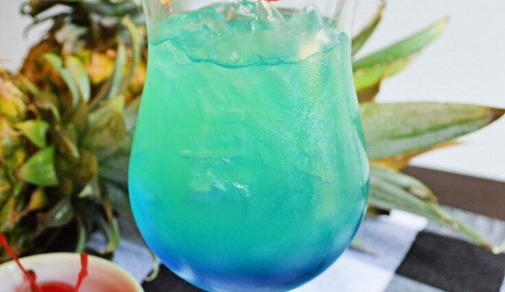 Blue Hawaii &#8211; a piece of the tropics in a glass