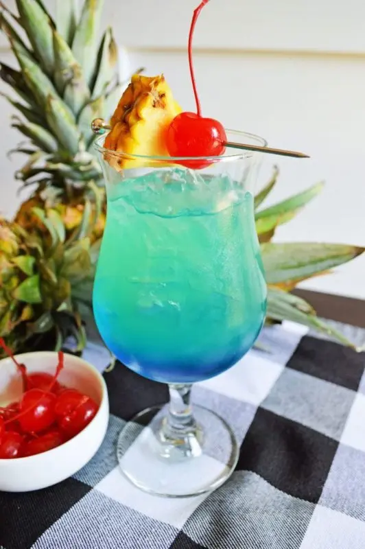 Blue Hawaii &#8211; a piece of the tropics in a glass