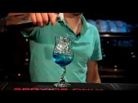 Blue Lagoon cocktail recipe