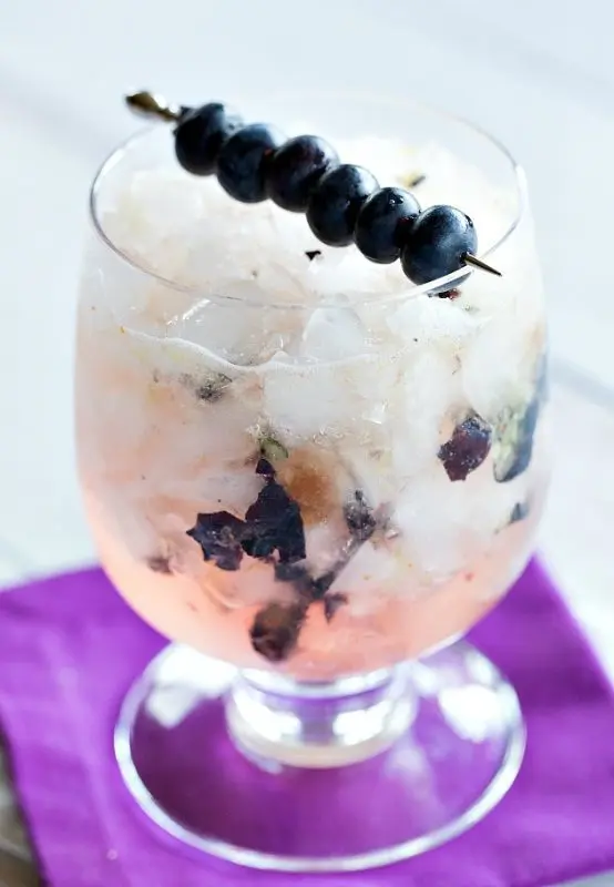 Blueberry Ginger Smash cocktail recipe