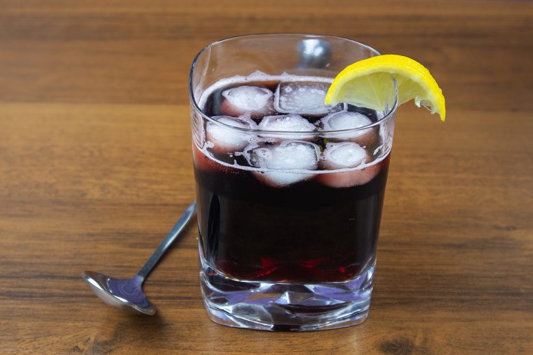 Calimocho &#8211; red wine and cola cocktail