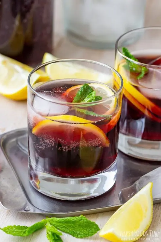 Calimocho &#8211; red wine and cola cocktail