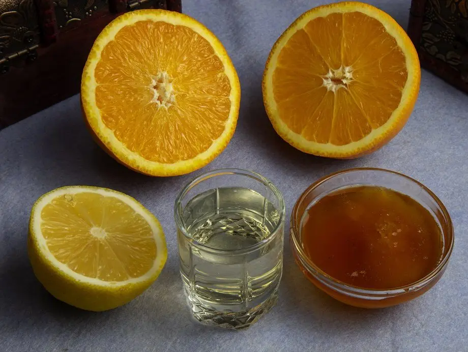 Celtovka &#8211; tincture of orange and lemon juice with honey and spices