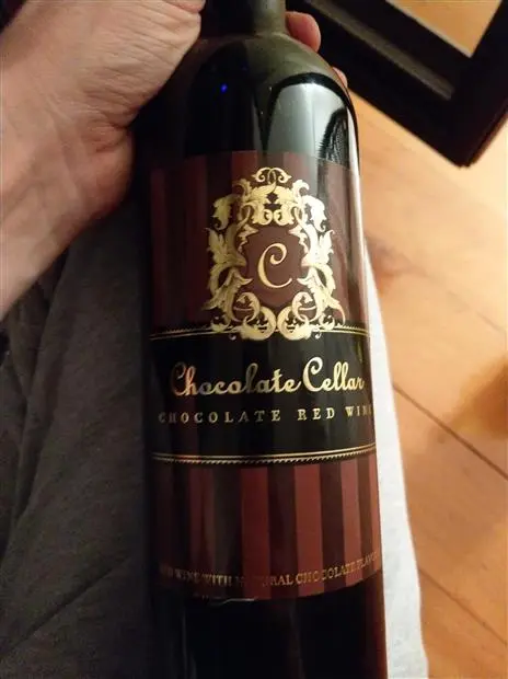 Chocolate wine: a review of manufacturers + 3 recipes at home