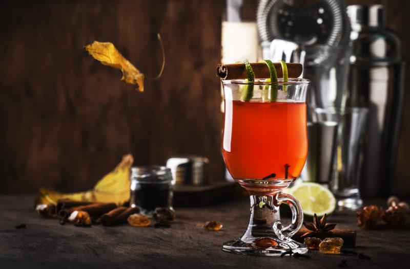 Classic alcohol punch: a guide and 5 historical recipes