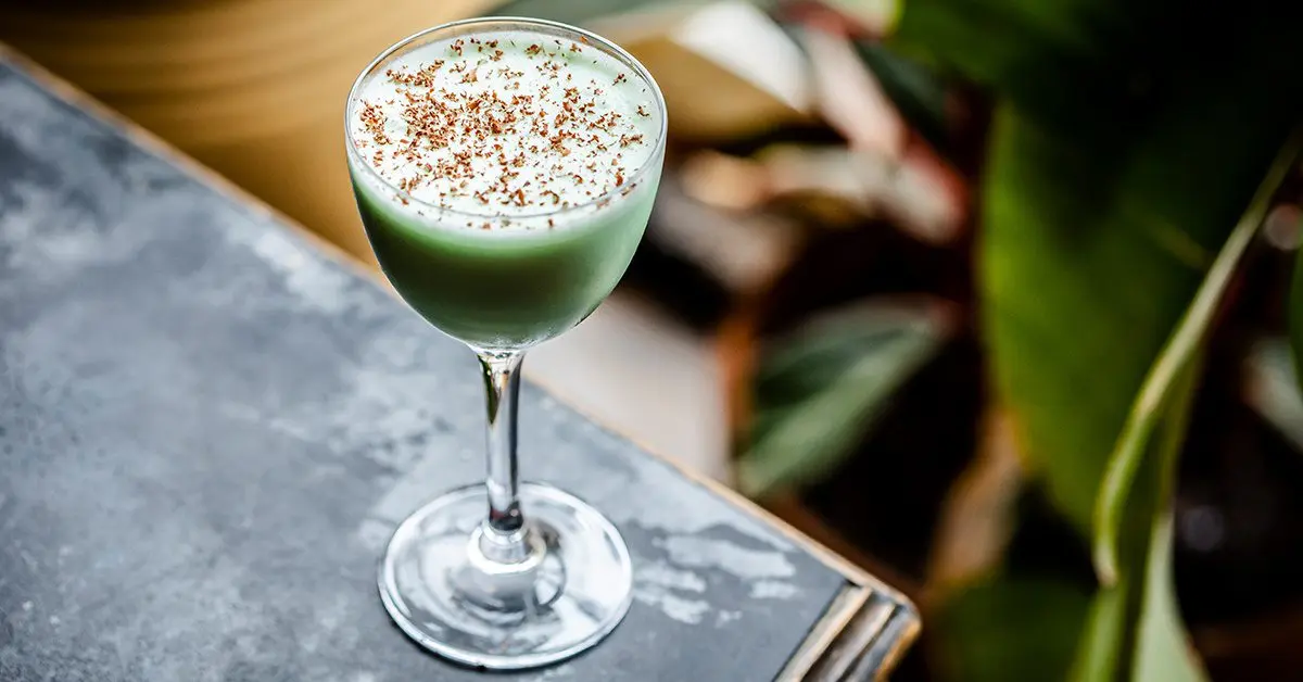 Classic cocktail Grasshopper (Grasshopper) and its variations
