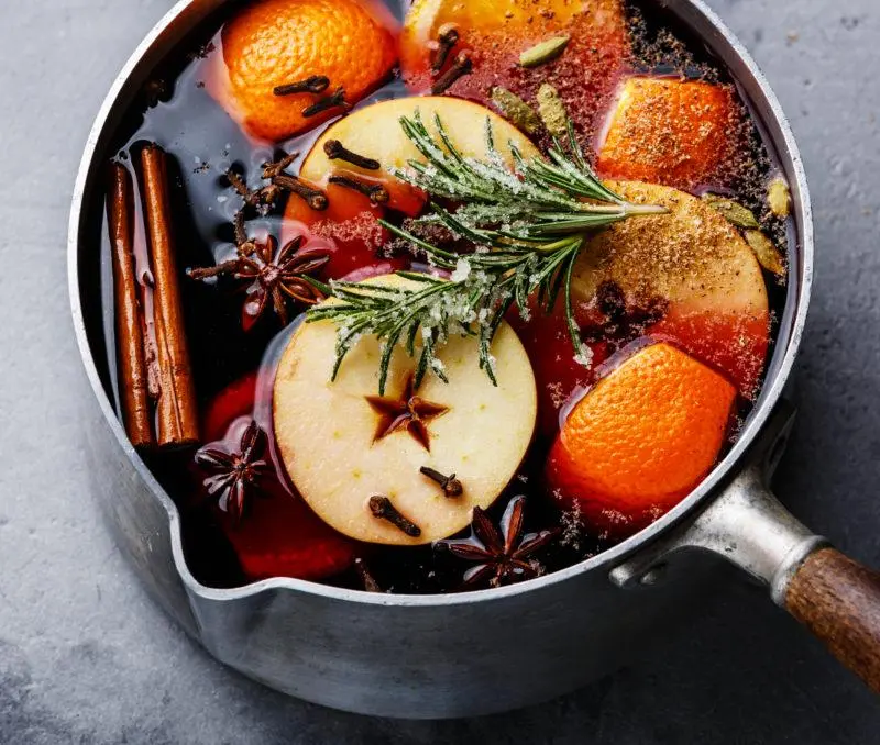 Classic mulled wine as art: 5 recipes from Europe