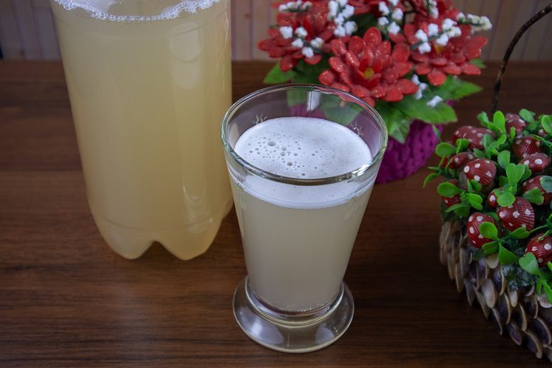 Classic white kvass made from rye and wheat flour