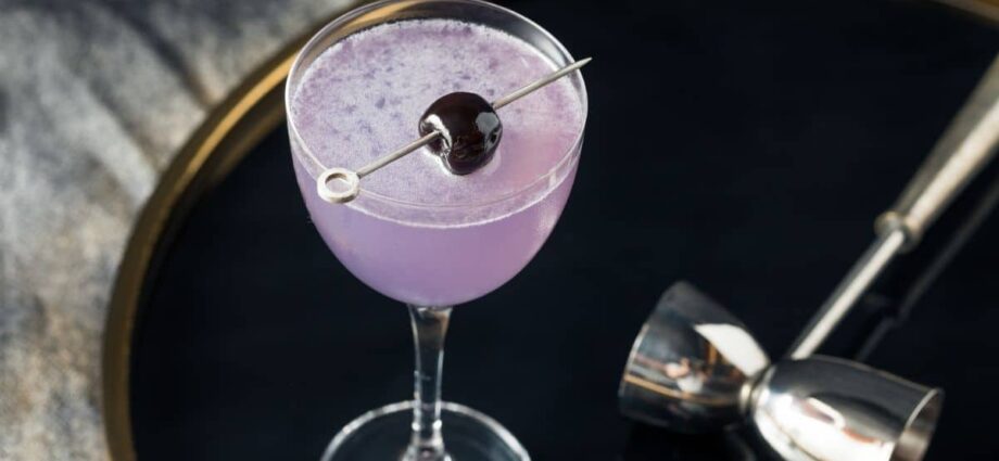 Cocktail Aviation (Aviation) &#8211; eccentric gin sour