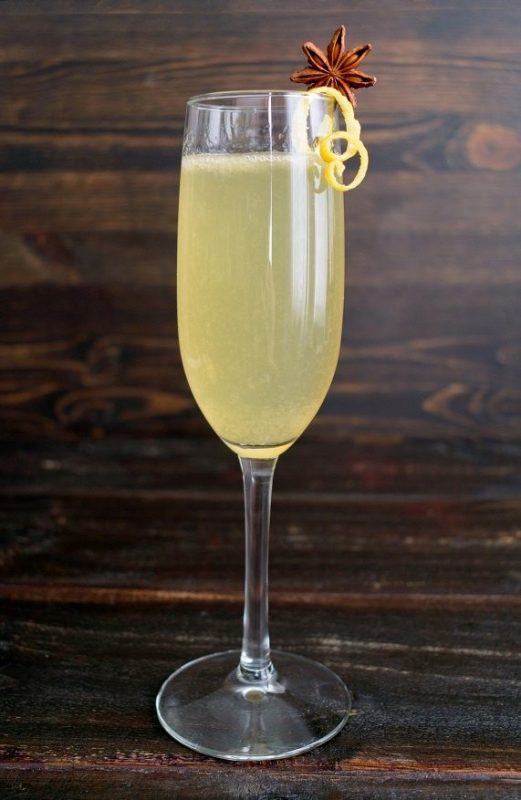 Cocktail French 75 (French 75) &#8211; a killer mixture of gin and champagne