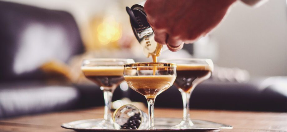 Cocktails at home: advice from famous bartenders