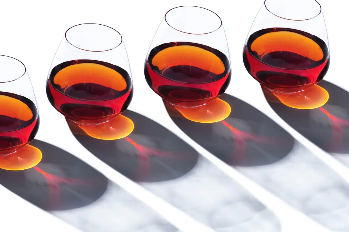 Cognac: what you need to know, how it is made, classification + the most complete history of the drink