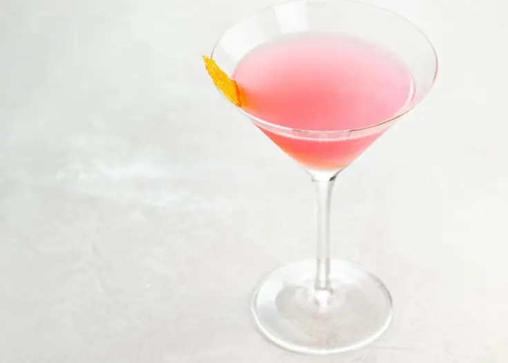 Cosmopolitan (Cosmopolitan) &#8211; a female cocktail instead of a martini