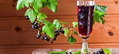 Currant liqueur at home on moonshine: my recipe