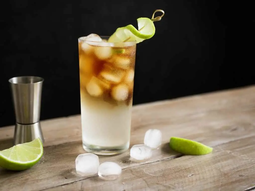 Dark and Stormy &#8211; a cocktail of sailing enthusiasts