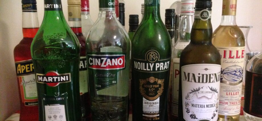 Difference between Martini and Cinzano vermouths
