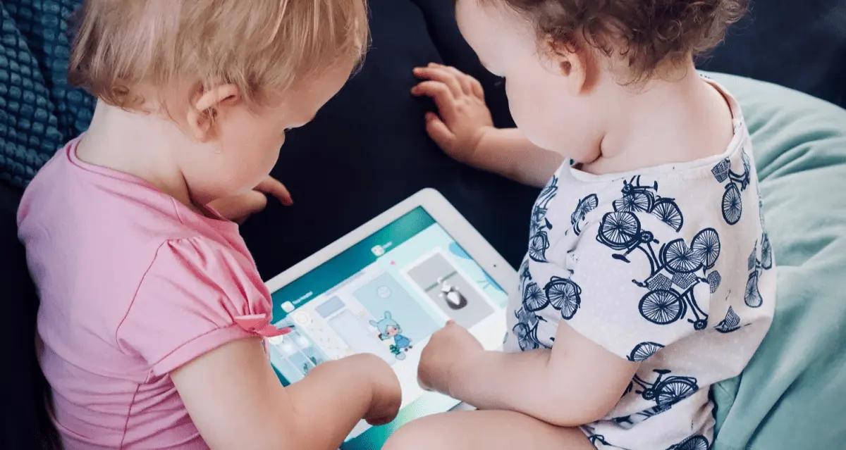 Digital natives: how to teach modern children?