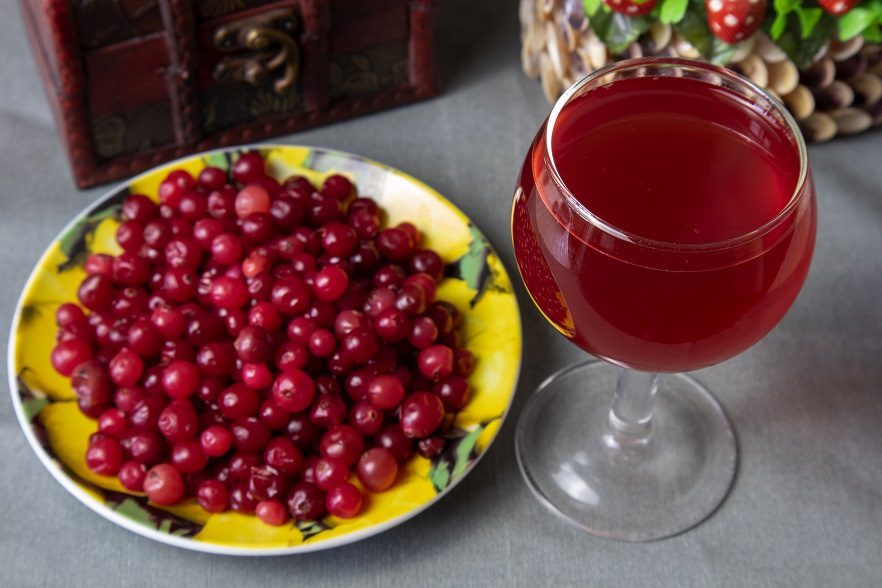 DIY cranberry wine