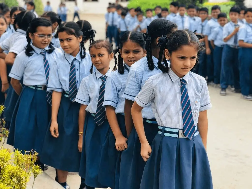 Does the school need a uniform?