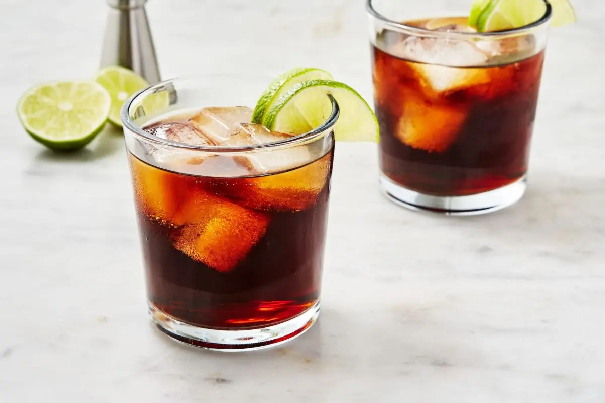 Easy Rum Cola Recipe