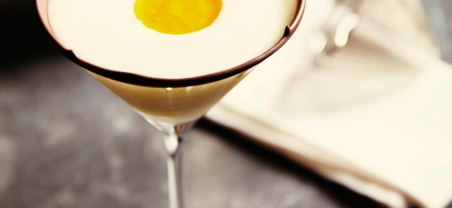 Egg Leg Cocktail: 3 recipes at home