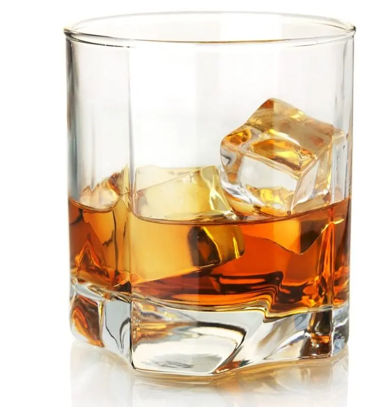 Features of the choice of glasses for whiskey