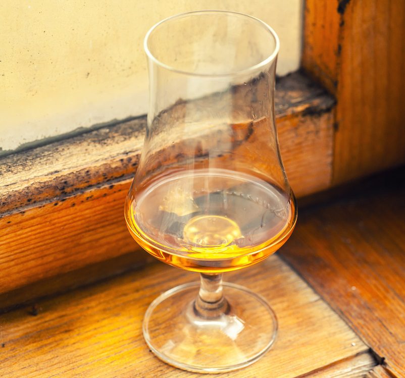 Features of the choice of glasses for whiskey